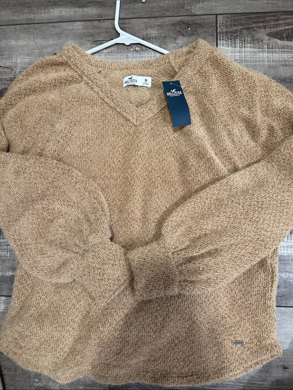 NWT Hollister Women’s Eyelash Knit Sweater in Camel